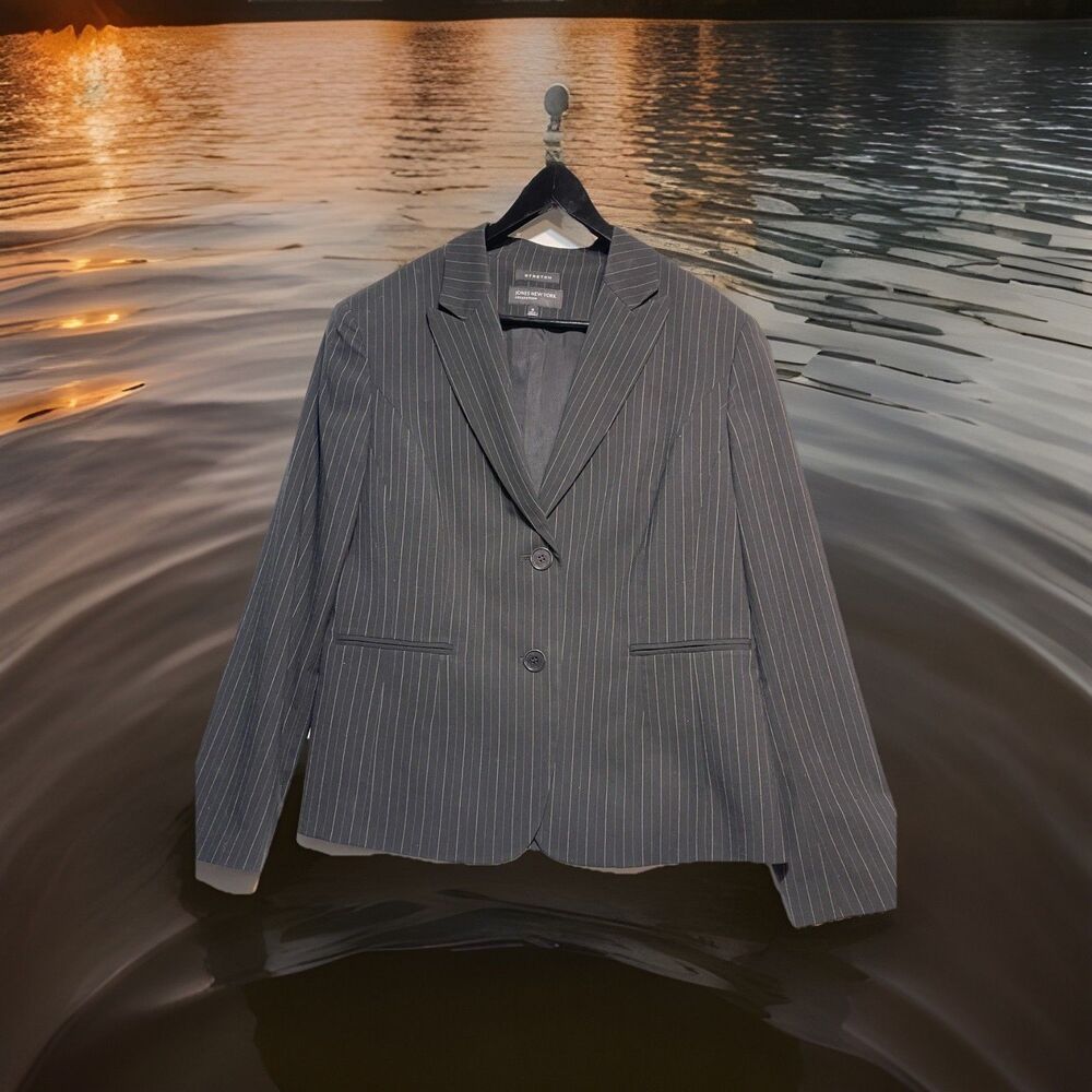 Jones New York women's size 16 blazer suit jacket Black Pin Striped #0273